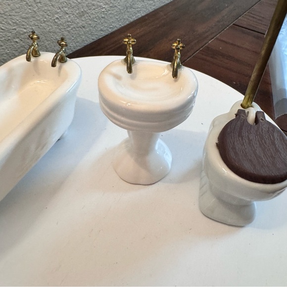 Vintage Dollhouse miniature furniture ceramic bathtub toilet & sink - Picture 2 of 13